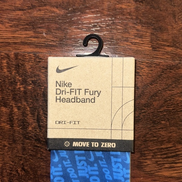 Nike Women’s Fury 3.0 Blue Printed Headband - Picture 4 of 5